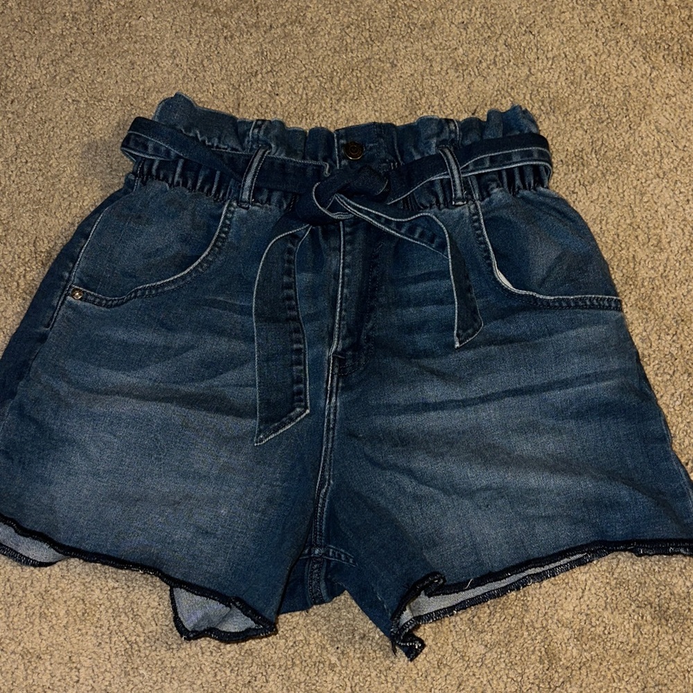 Like new vigoss paper bag shorts 28 stretch Denim Blue Women's Shorts